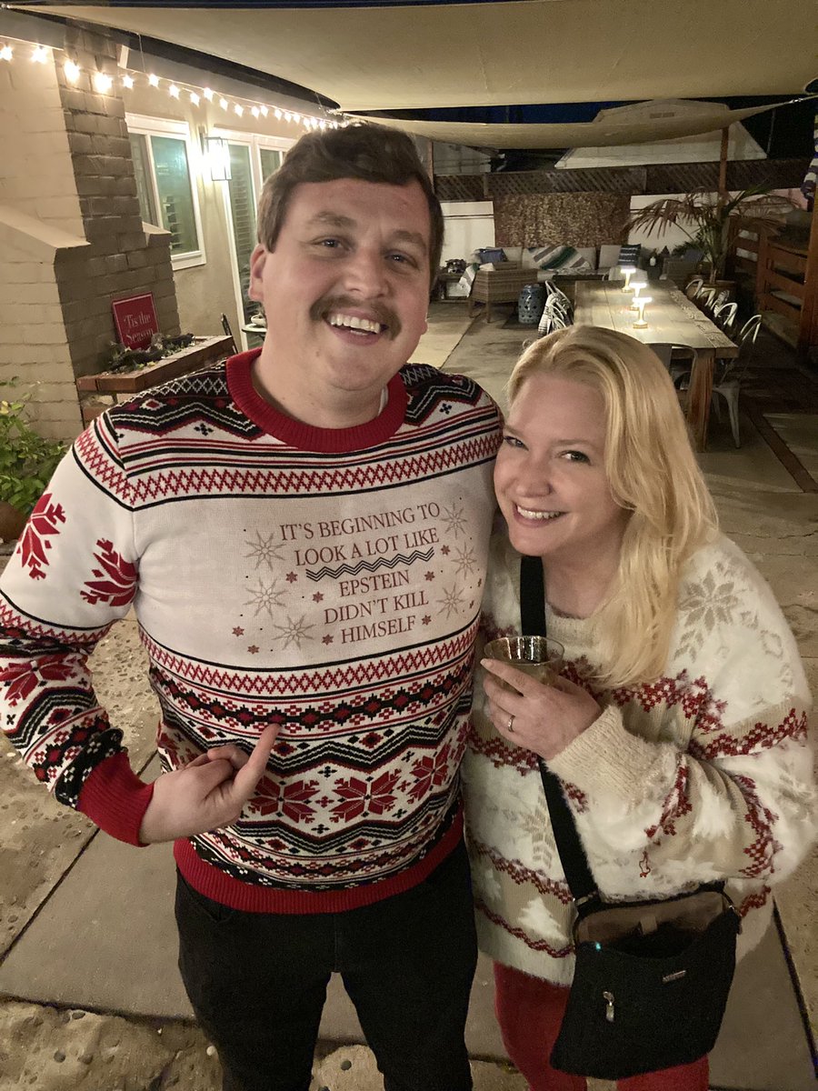I love it when you assume someone is awesome because of their sweater and then you meet @jurffrizzi and proven right!!! ❤️ #uglychristmassweater @maidlesdublaner @shantzcomedy #holidayparty #traceysellsla #realestateinfocus