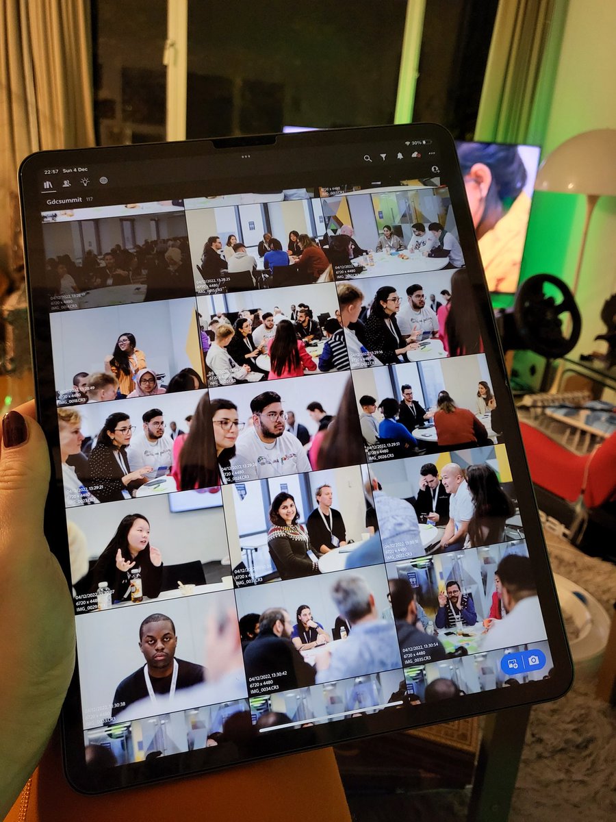 ouvessvit's tweet photo. Editing photos from today's #GAPGAS session at #googledevcommunity summit, catching up on #TheGreatBritishBakeOff, and thinking about all the ideas and plans that we all came up with, and how to not let my brain doubt itself out of them π
https://t.co/cRkgNczR9M