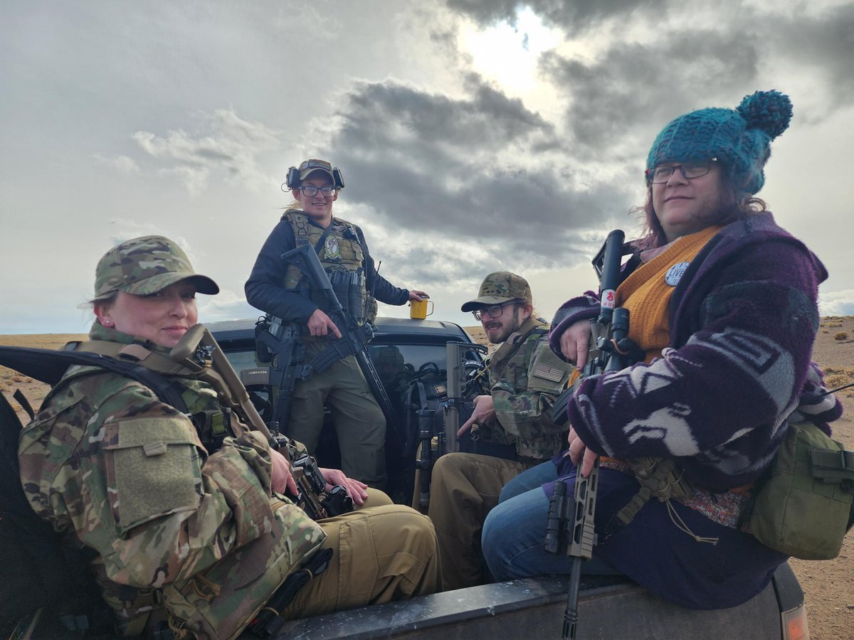 Range day 🦄 <a href="/UnicornBDE/">🏳️‍⚧️UnicornBrigadeOffical🏳️‍🌈</a> @UnicornBNA2 <a href="/TenaciousRanch/">Tenacious Unicorn Ranch</a>