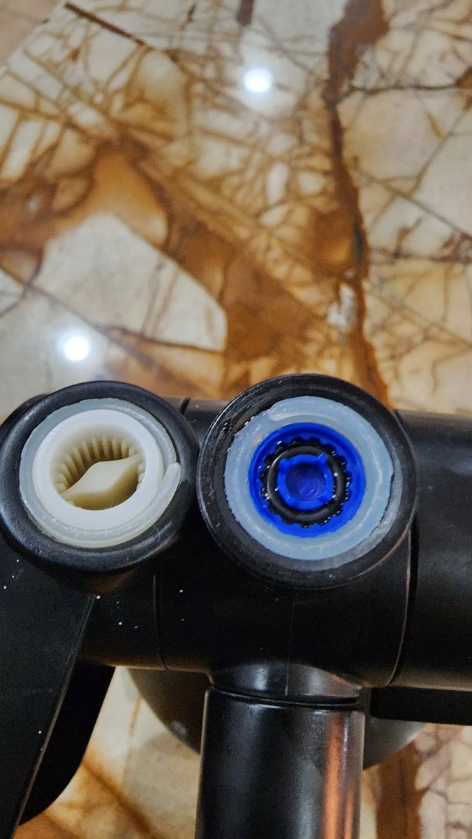 stevemaina79's tweet photo. @WaterpikShowers second waterpik  12 spray High pressure showerhead with a severed connector. The dial to switch from shower head to hand held is so tight, resulting in broken connector. https://t.co/pyRkR4m6qF