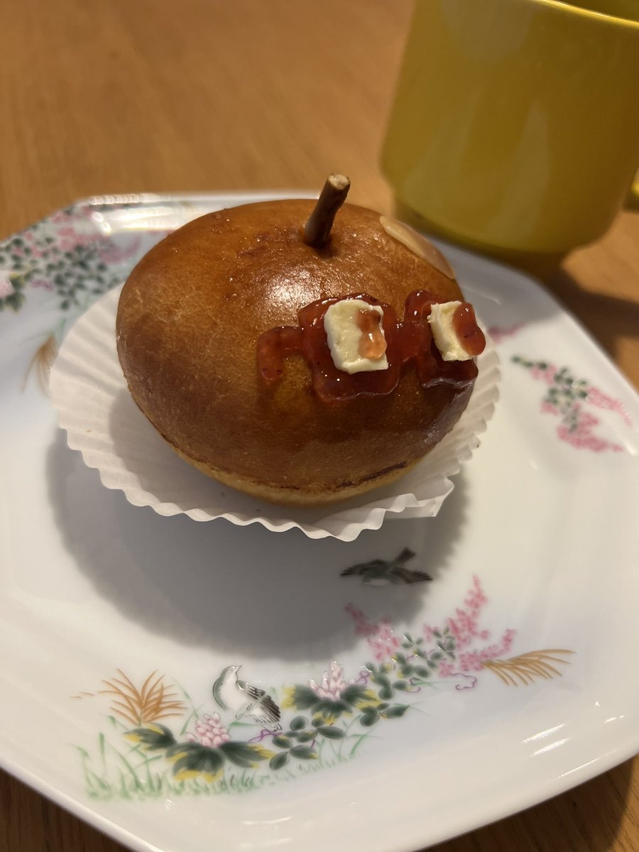 朝ご飯はりんごカスタードパン🍎
苺ジャム⌐◨-◨ noggle✨

<a href="/MiniNounsNFT/">Mini Nouns MINTING NOW</a> <a href="/stonednouns/">Stoned Nouns ⌐◨-◨</a> 
<a href="/noun_o_clock/">Noun O’ Clock Live</a> <a href="/fast_food_DAO/">Fast Food Nouns</a> <a href="/NounsDAOJAPAN/">NounsDAO JAPAN</a> <a href="/nounsdao/">Nouns.eth</a> 
<a href="/KitchenNouncil/">KitchenNouncil</a> <a href="/foodnouns/">FOODNOUNS DAO ⌐◨-◨</a>
@foodnounsbuzz <a href="/imaginouns/">Imaginouns ⌐◨-◨</a>
<a href="/nounish/">nounish ⌐◨-◨</a> <a href="/lilnounsdao/">Lil Nouns ⌐◨-◨</a> <a href="/unouns_dao/">UNouns ⌐◨-◨🌏</a>