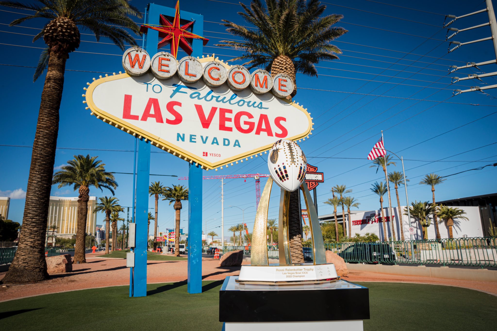 SRS Distribution Las Vegas Bowl on Twitter: "See you soon @GatorsFB