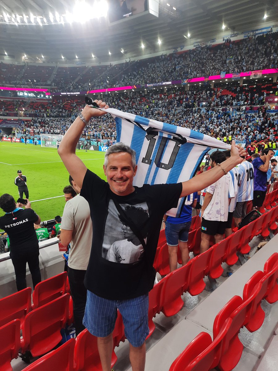LoroColomar's tweet photo. Uno aquí, el otro más allá! Solo Amarlos con todo mi ser....🇦🇷🇦🇷🇦🇷🇦🇷 https://t.co/EbxJfrAxXs