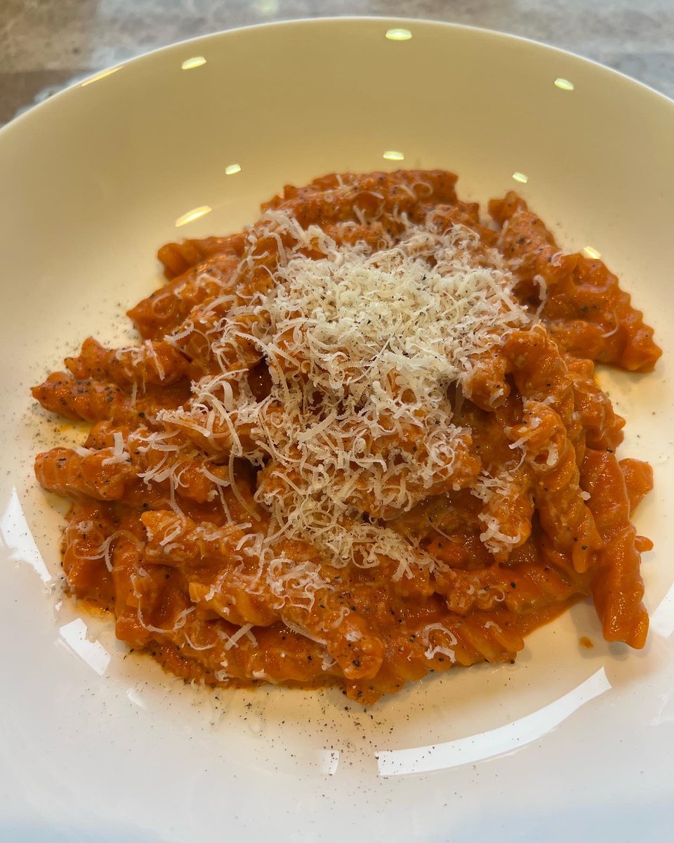 DavidP805's tweet image. I haven’t posted one of Diana’s culinary delights in a while (I’ve been eating them before I think to take a picture). This is a sriracha fusilli with a vodka sauce. Yum!