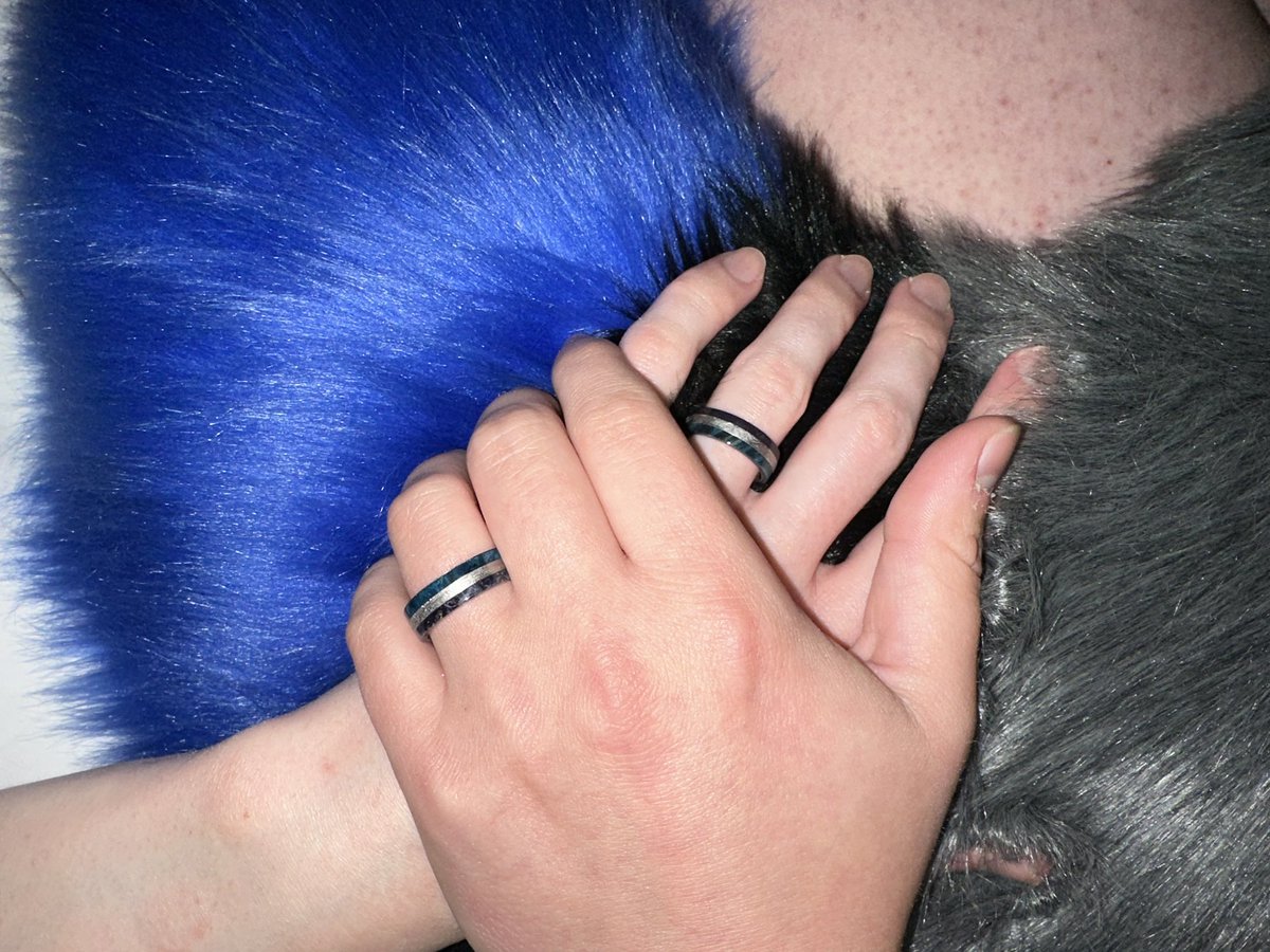 foxarcusstorm's tweet photo. So ummm… a week before mff I decided to ask my bf @CaylenTheFox a very important question on our anniversary when we were visiting Denver… he said yes!!! And I can’t wait for many more yrs to come hun 💙☺️🥰💜 https://t.co/n7Qo2KjQrf
