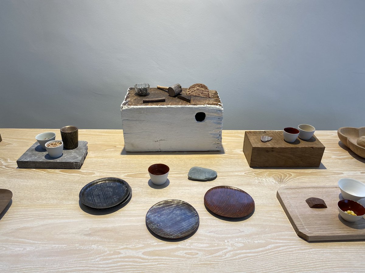 A Space Between: An Exhibition hosted by Edmund de Waal  

Great to catch up Maiko Tsutsumi  
It was such a pleasure being able to experience your work in such a beautiful context. 

#making #objects #wood #collections #sculpture #curation #maikotsutsumi #studio #exhibition