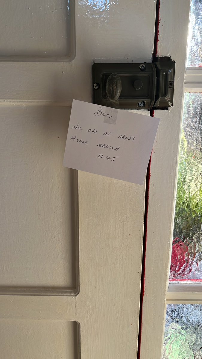 BenMcKinless123's tweet photo. Only in an Irish Air BnB..where else would you get it 😂 https://t.co/1Y2ykaxLoH