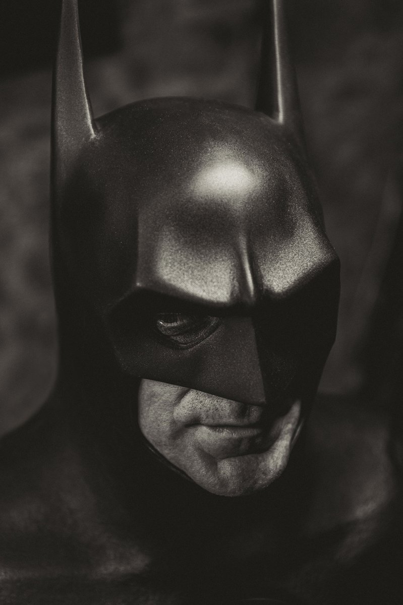 ReevzFX's tweet photo. New images of Michael Keaton's double Carl Newman @1989Balletbat from the first #Batman film wearing a restored copy of the original #batsuit I have been working on...pics by Shane Hicks of hicksclicksphotography 🦇🤘#batman #batman1989 #batman89 #michaelkeaton #dceu #timeburton https://t.co/KKDgKdAlYC