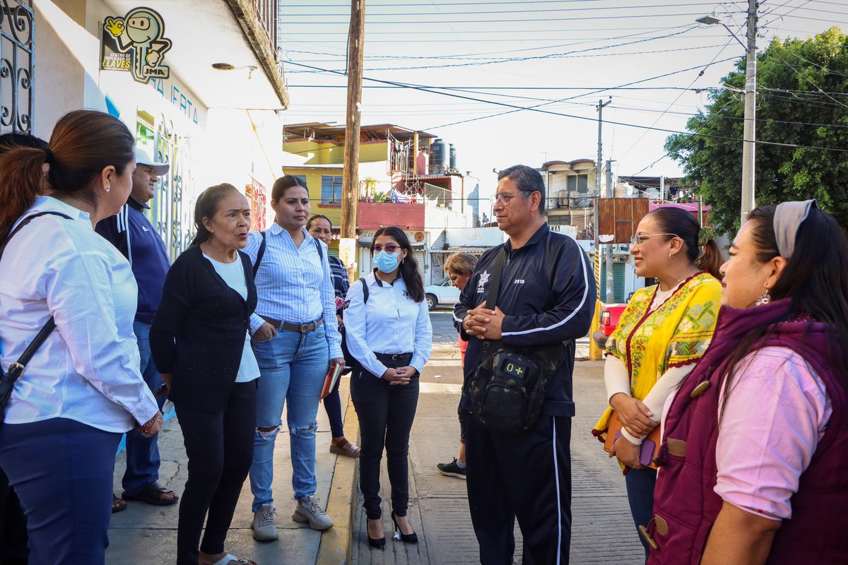 KarinaBaronO's tweet photo. Vamos a escuchar y trabajar permanentemente con la ciudadanía, ese es el cambio que queremos impulsar desde el Secretariado Ejecutivo en esta etapa de #Transformación para Oaxaca. https://t.co/uImfnCYxJu