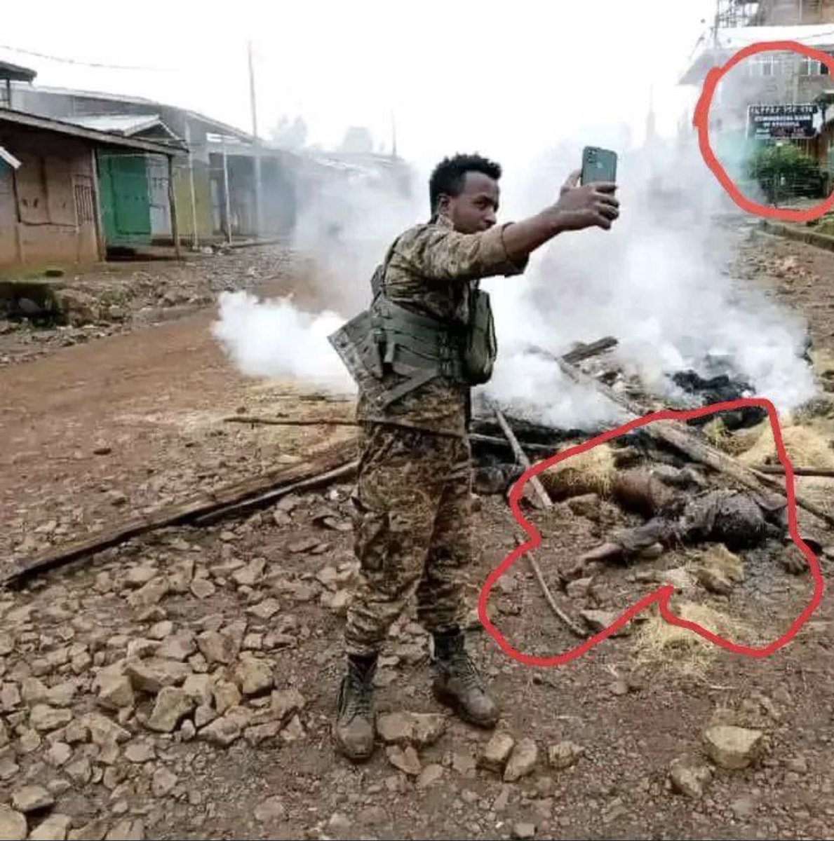 FenetFite's tweet photo. Absolutely sickening &amp; tragic 😢 
The Amharas burned innocent Tegarus alive &amp; now they're burning innocent Oromos.
Don't tell me to share a fuckin country with these fuckin ani"*ls. https://t.co/nwejIzVUcz