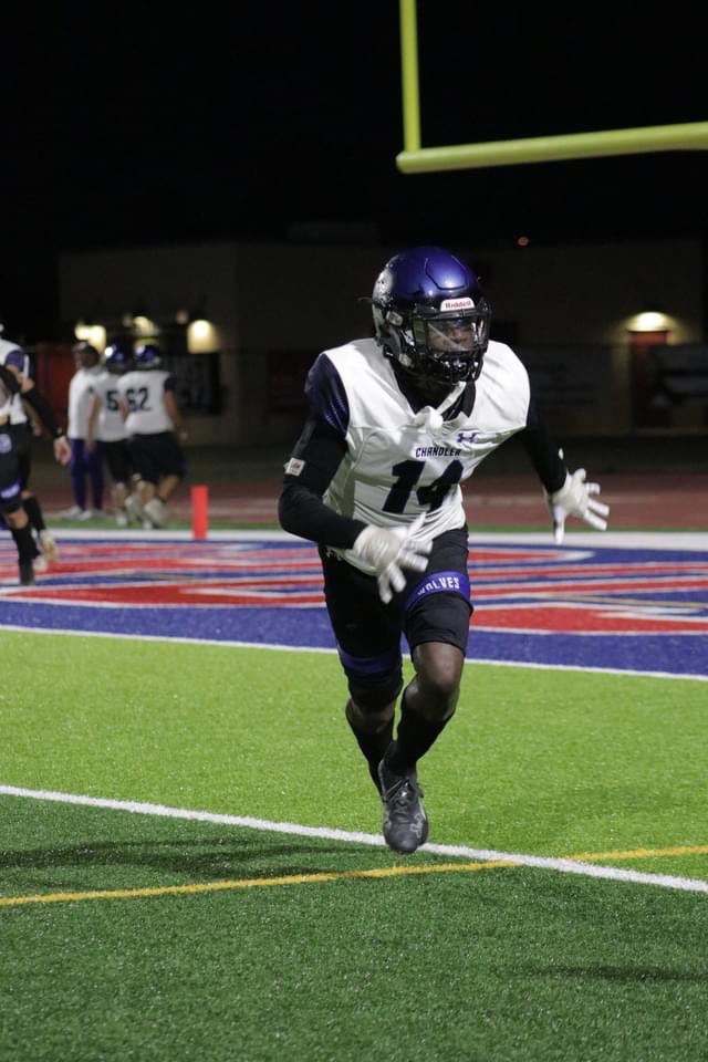 Junior Season Highlights🍩 hudl.com/v/2JxcHt 
@VaughtCoach <a href="/MG_Underwood/">Coach Mike Underwood</a> @iDerrickForeal