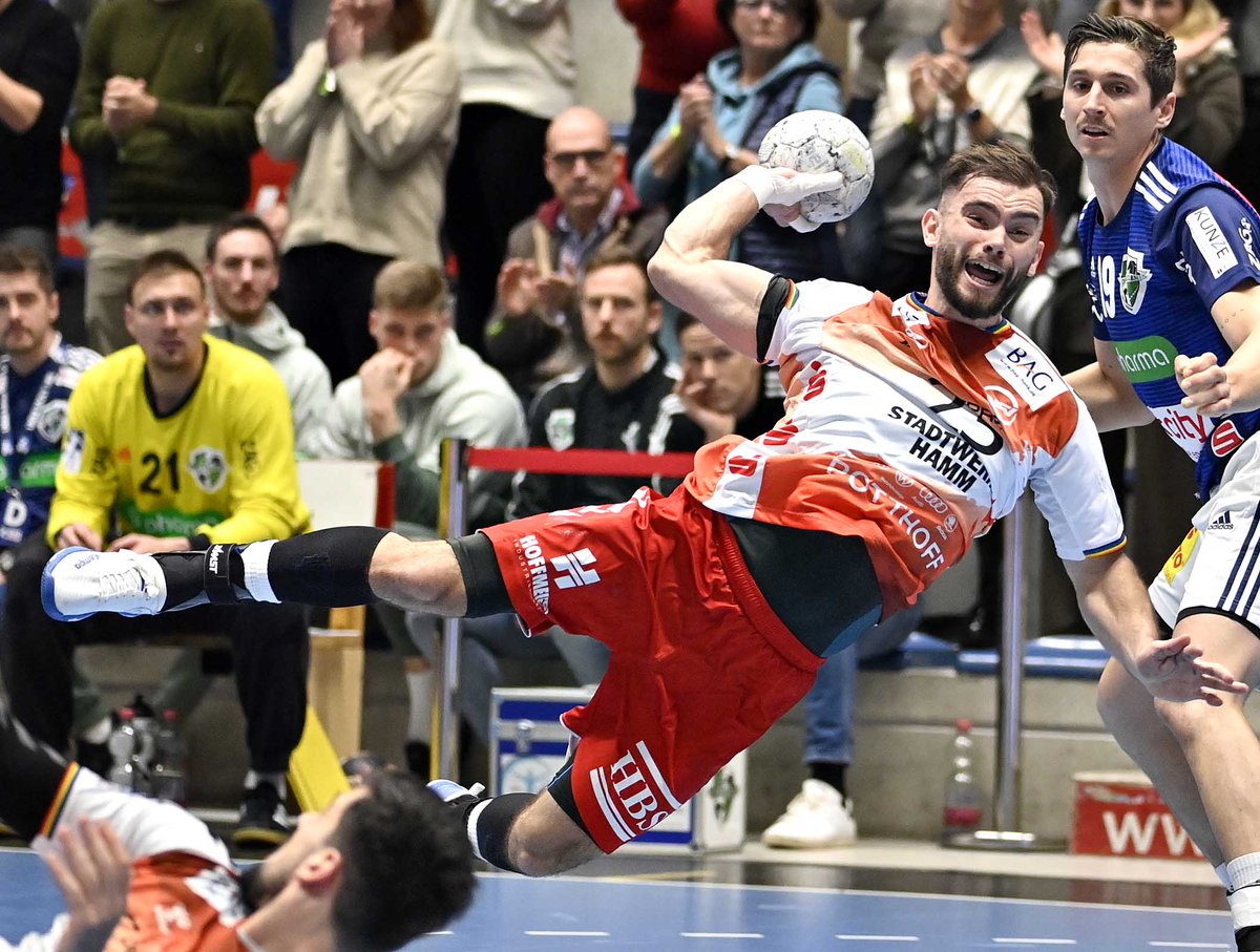 Filmreifes Comeback für Björn Zintel und den ASV: Der Rückkehrer sichert gegen die TSV Hannover-Burgdorf in letzter Sekunde den Punktgewinn. #VolleWucht @liquimoly_hbl