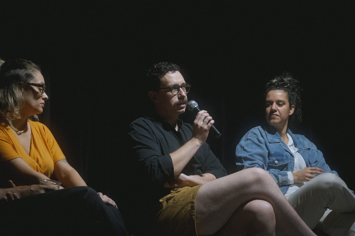 alguns registros da mesa de debate ontem na Mostra <a href="/_cantautores/">mostracantautores</a> 

fotos de Lucca Mezzacappa