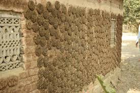 abhishekbhaya's tweet photo. #India🇮🇳 has had a history of using #CowDung for various purposes incl. #CowDungCakes (#Uple #Goitha #Kanda in Hindi & even sold on @amazon) as biofuel for cooking/religious rituals and as insulation in rural mud huts.
Interesting to find a similar tradition in #Tajikistan 🇹🇯. https://t.co/r0yTW5aDK2