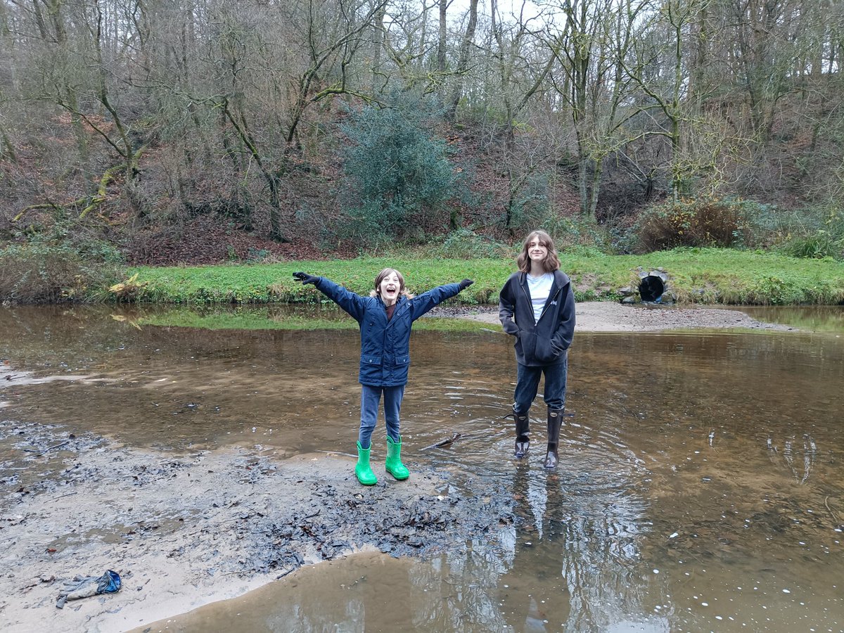 What a fantastic afternoon for Friends of Sunnyhurst Wood carols in the woods 😊 even managed to finally get to the monthly craft fair too! Aren't we lucky to have this on our doorstep 😊
#CarolsInTheWoods #SunnyhurstWoods #LoveWhereYouLive #Darwen #BeautifulDarwen
