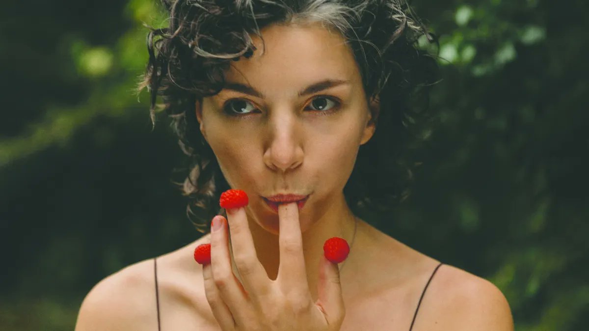 #NewNoise: Lucky Lo inspires us to call on the magic of childhood on spirited indie pop cut "I Will Always Be You." 👉 buff.ly/3B3Qe8o