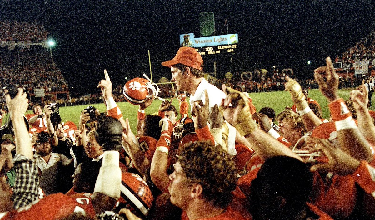 apthirteen's tweet photo. OFFICIAL: #7 Clemson is headed back to the Orange Bowl where they will face #6 Tennessee in the orangest Orange Bowl ever.

The Tigers will be looking for their 5th Orange Bowl win in program history. 🍊 https://t.co/PDiRvD0o0o