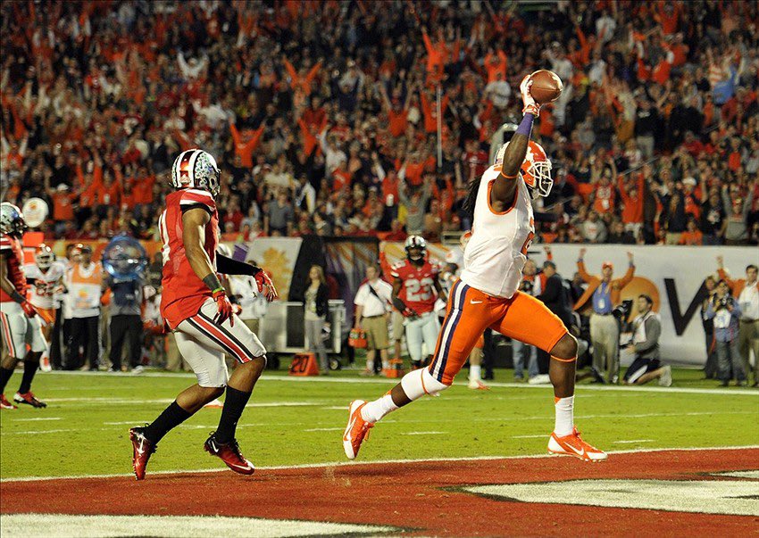 apthirteen's tweet photo. OFFICIAL: #7 Clemson is headed back to the Orange Bowl where they will face #6 Tennessee in the orangest Orange Bowl ever.

The Tigers will be looking for their 5th Orange Bowl win in program history. 🍊 https://t.co/PDiRvD0o0o