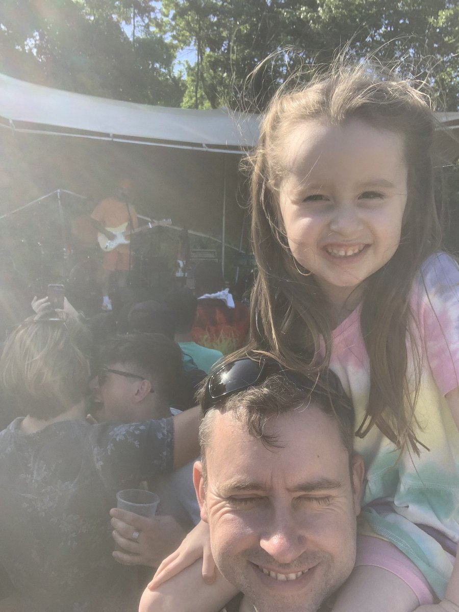 coetsha's tweet photo. Took all the girls all the way from Aberdeen, Scotland 🏴󠁧󠁢󠁳󠁣󠁴󠁿 to see @MatthewJMole @zevenwacht today. Rosie was loving it I can assure you! https://t.co/iVkVdeZfTW