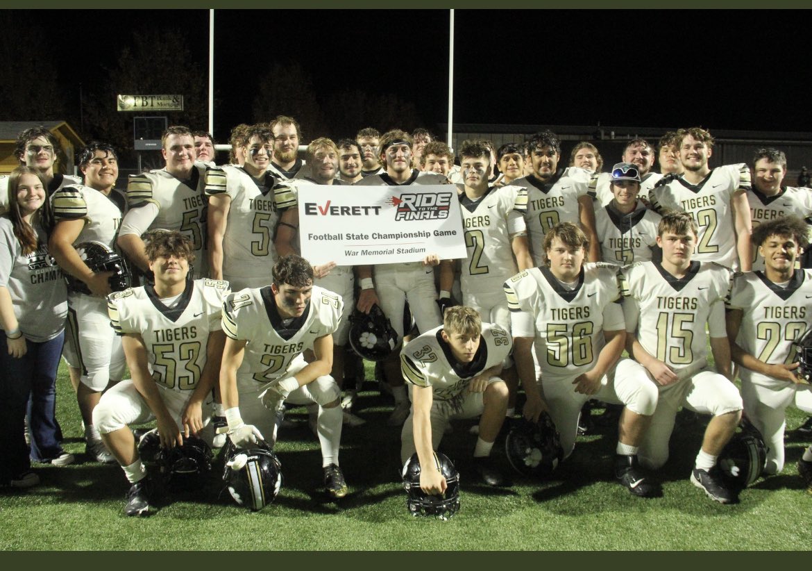 headed to the rock! proud of my brothers, now let’s go finish it! <a href="/trickymay21/">Ricky May</a> <a href="/tiger_fb/">Charleston Tiger Football</a>