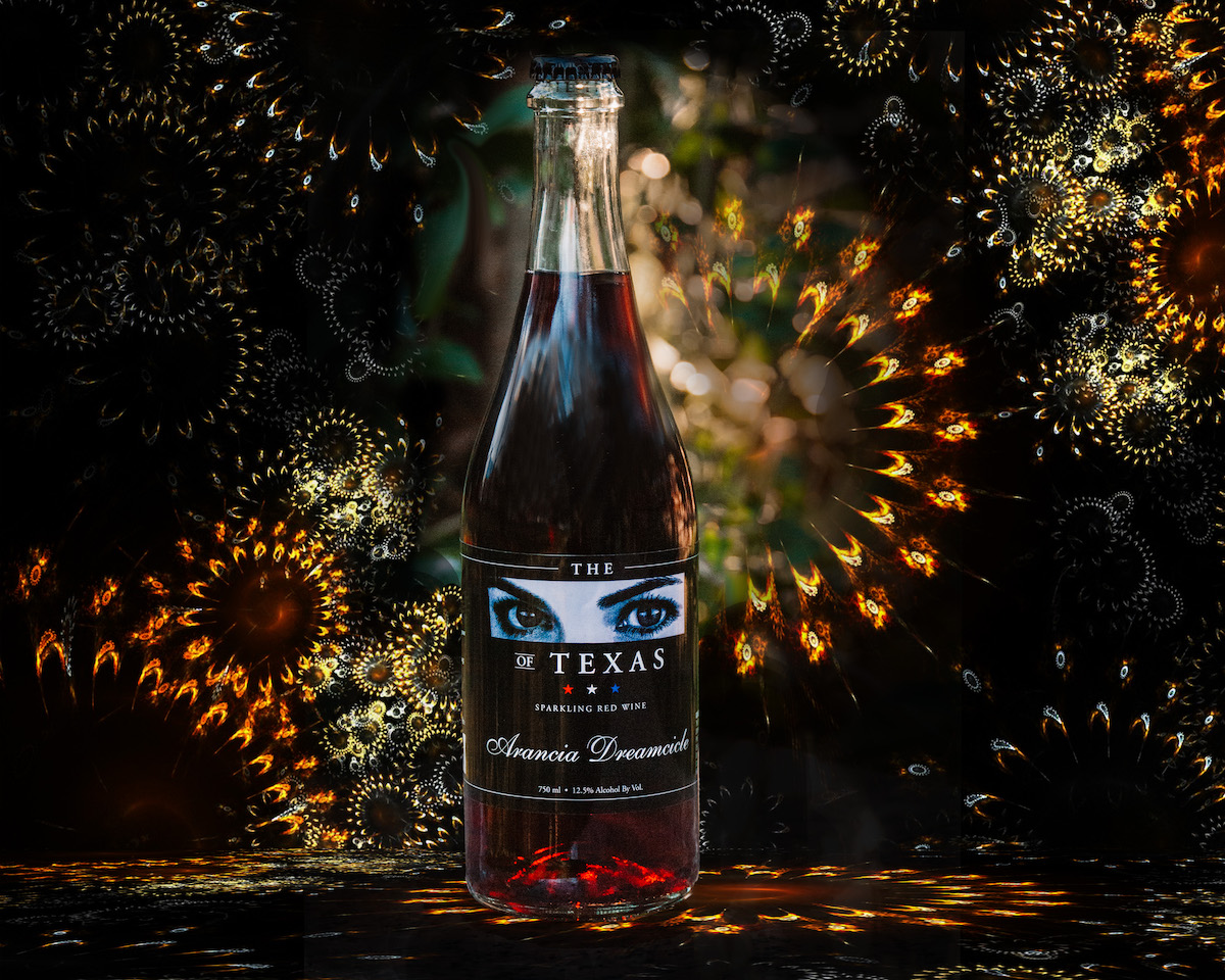 💥🍷🎉 You need plenty of our Arancia Dreamcicle Blood Orange Sparkling Wine for Christmas morning mimosas, &amp; New Years Eve toasts! Buy One, Get One 1/2 Price - 'til Dec. 31st '22!
(Tasting room only • Must be same wine)
#txwine #sparklingwine #wine #holiday #NewYears #Christmas