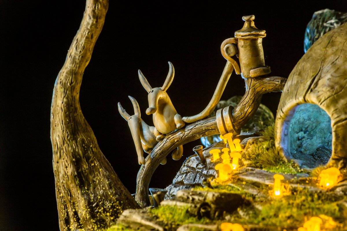 kopross's tweet photo. Thank you @Amanita_Design for all your beautiful games! I played to all of them with my kids. Here's a tribute I made to #Samorost, totally inspired by @TheQuillyWilly fan artwork. The mushrooms "breathe" using an arduino. https://t.co/aLBf0Y7nlO