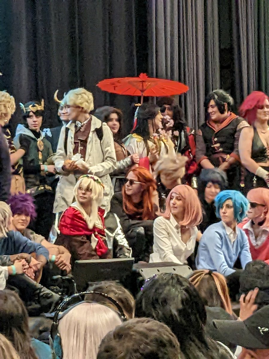blcafepodcast's tweet photo. 2e jour de la Y/Con et c'était toujours aussi fou !
Une très bonne ambiance, aussi bien dans les allées de stands que sur scène avec notamment des cosplay de qualité 💕
#ycon2022 #ycon8 #YaoiCon
A l'année prochaine ☺️ https://t.co/MFEONMBqj0
