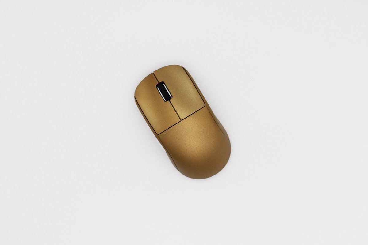 wearemaxgaming's tweet image. For the 4th giveaway in our Christmas Calendar, we are skipping gleam and going golden! 🤶🎄

To compete, do the following:
- Retweet this post. 
- Follow @PulsarGears 
- Follow @leonardodamouse 
- Follow @wearemaxgaming

Giveaway ends in 24hours.