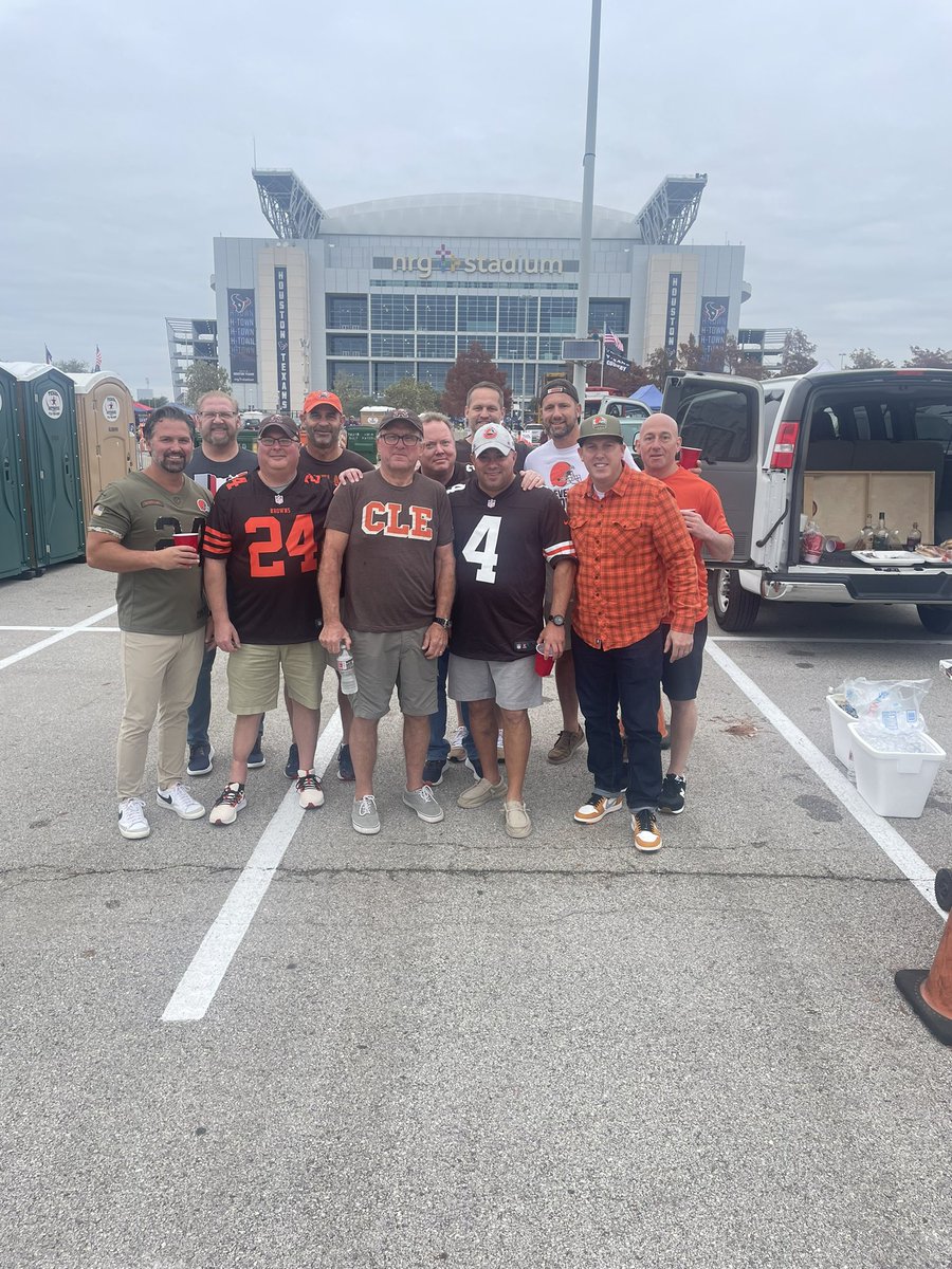 justinharrisREM's tweet photo. Browns are doing it. https://t.co/8QIDxfFgUV
