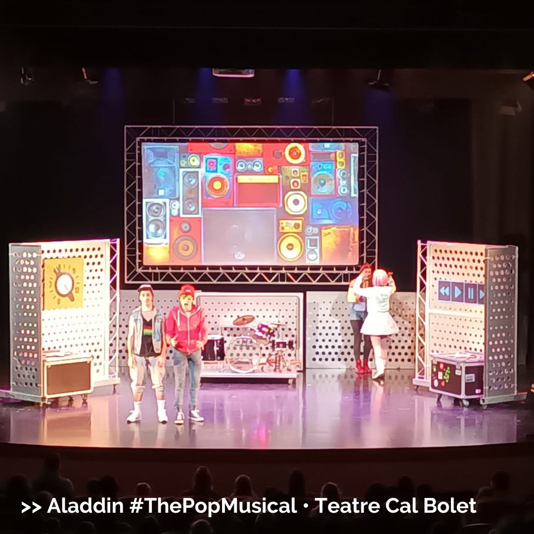 espectaclesvila's tweet photo. El ritme d'Aladdin #ThePopMusical ha fet vibrar les parets de Cal Bolet. 

Aquest diumenge al matí, nombroses famílies han pogut gaudir d'aquest espectacle musical que ha exhaurit gairebé les localitats!

#espectaclesvila 

@xarxavilafranca @LaRodaProds @VilafrancaAj https://t.co/abQ2riXDai