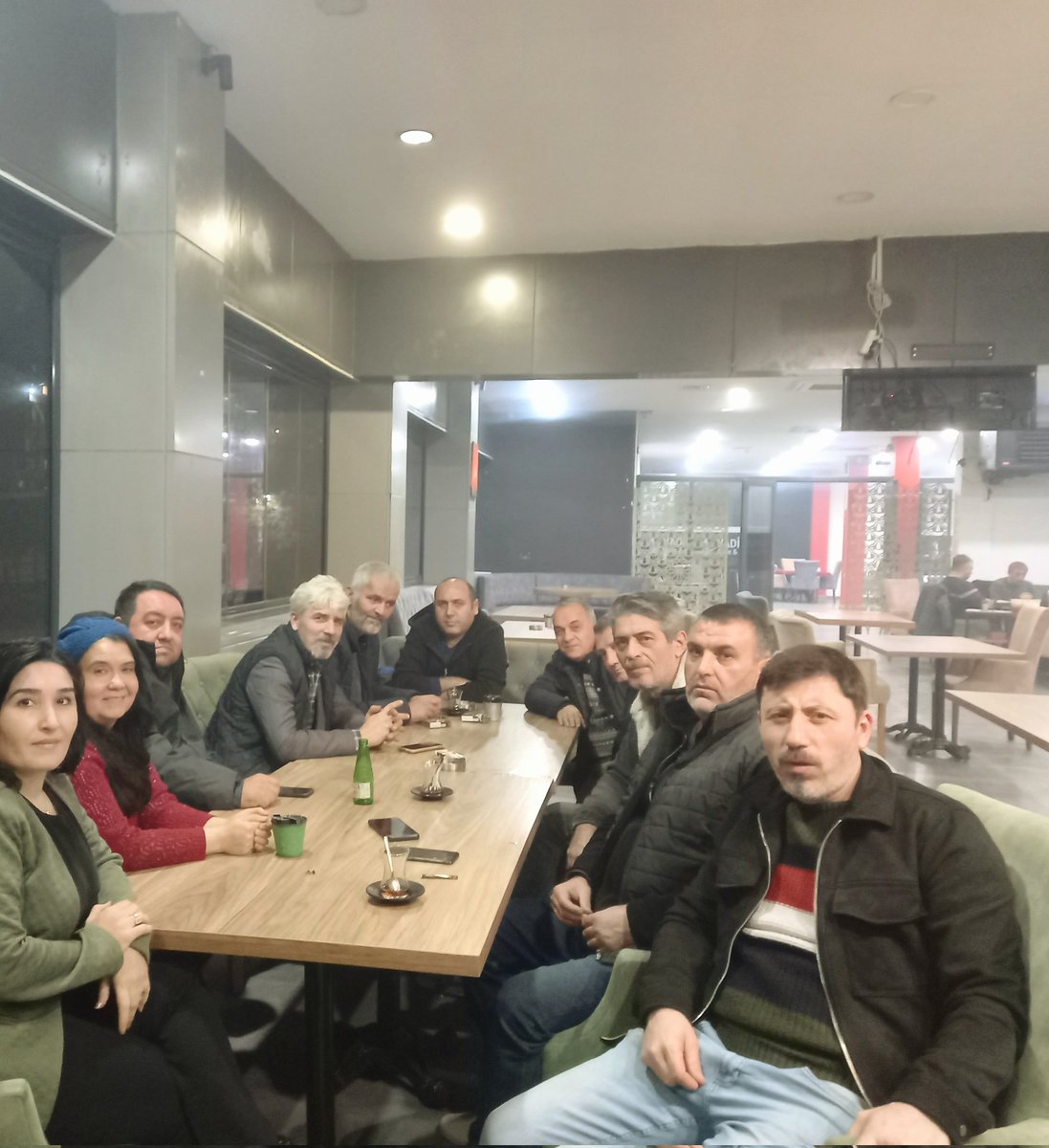 AtahanRabiya's tweet photo. Arnavutköy ve siyaset üzerine verimli bir sohbetti, kıymetli büyüklerim ve yol arkadaşlarıma teşekkür ediyorum.

#chpistanbul 
#geliyorgelmekteolan https://t.co/RySutMzGEm