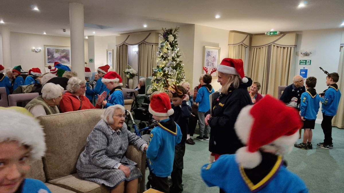1stwillowbeaver's tweet photo. Wonderful evening Carol singing for the residents of Brunlees Court, Southport. Christmas has begun 🎅🎄 @1stSouthport @SeftonNorth @MerseysideScout https://t.co/oXUtujB3aC