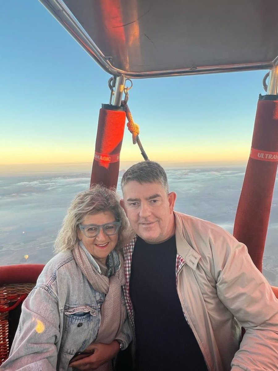 JamesStewartEC2's tweet photo. Family lawyers on top of the world - Ballooning in Marrakech with Sandra Davis and other friends in the @IAFL_FamLaw #familylaw #iaflmarrakech https://t.co/gF3HXpOoM2