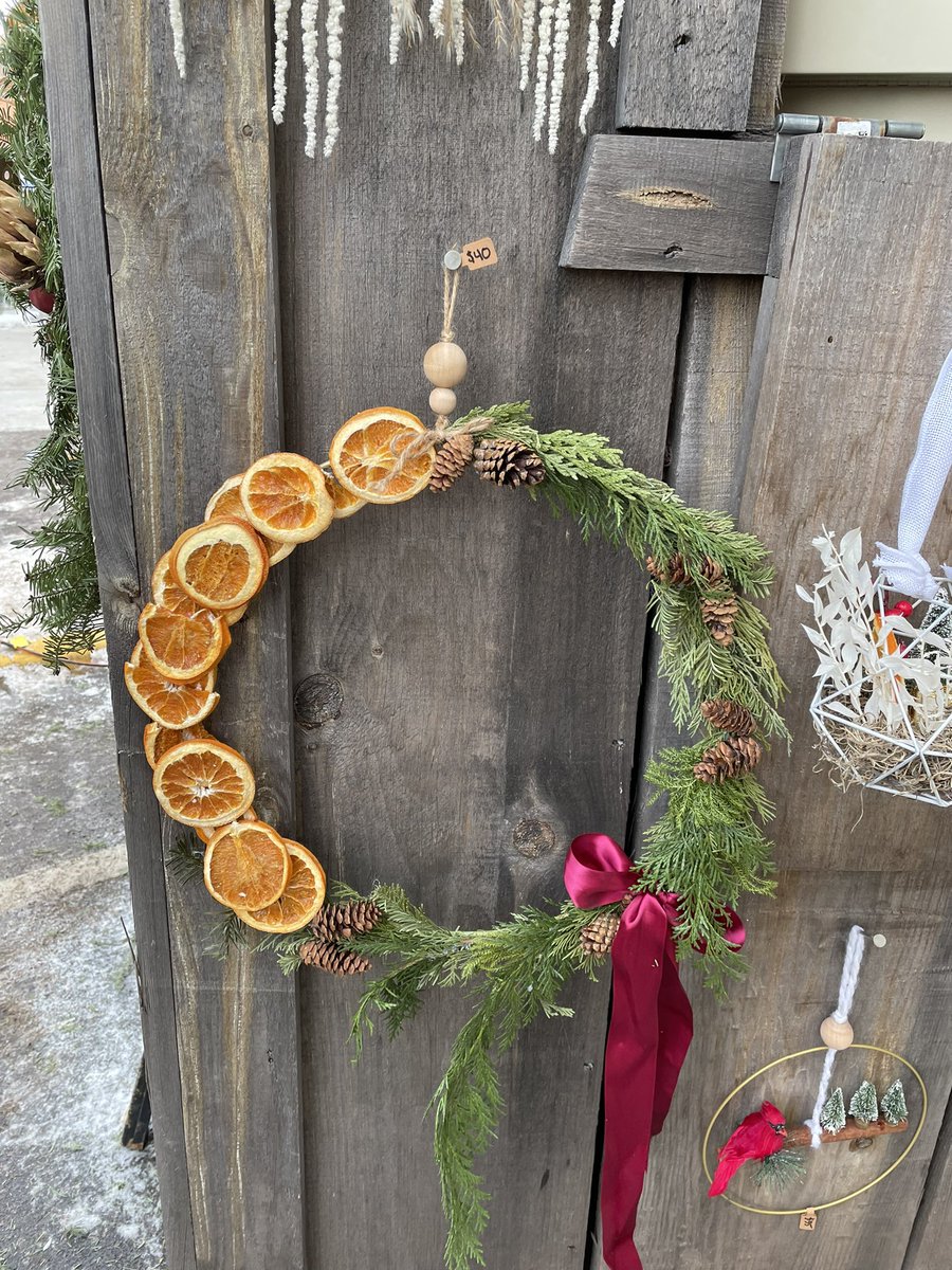 erni_mae's tweet photo. A few photos from #DuluthWinterVillage
#COMM304 https://t.co/bx9P4WP4Fq