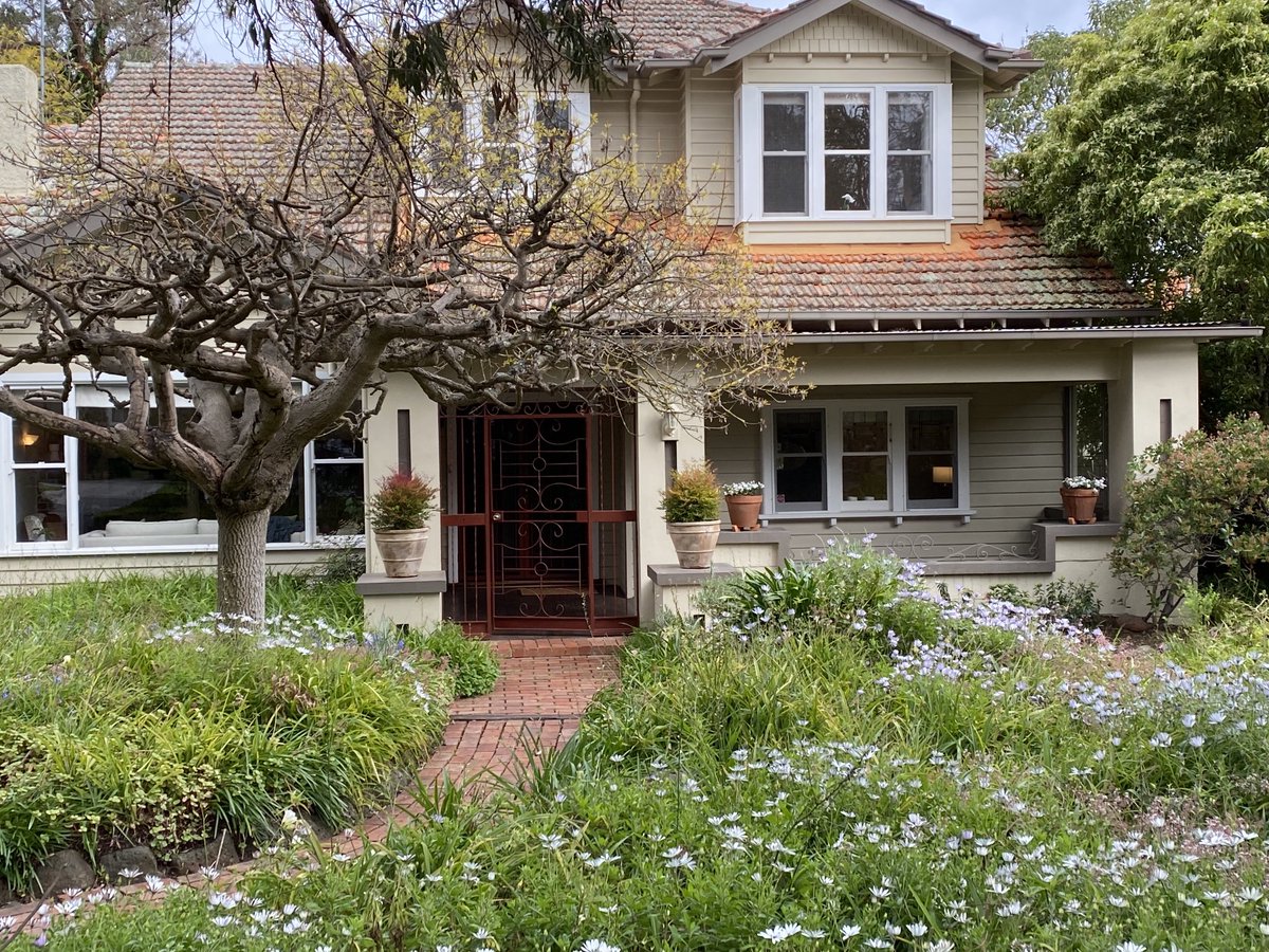 It’s the final farewell today - 🥲 after almost 26 years in our family home. Girls have moved out and we’re off into our down-sizer enjoying the next exciting chapter #greatfamilymemories