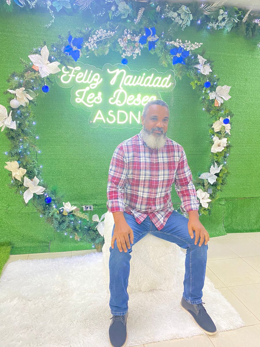 dariocu's tweet photo. En Santo Domingo Norte, estamos en navidad, por eso yo y mi familia estaremos en el encendido del árbol, frente a la @AlcaldíaSDN
Hoy a la 7:00pm
#NavidadEnFamiliaSDN https://t.co/UjLmP4tO09