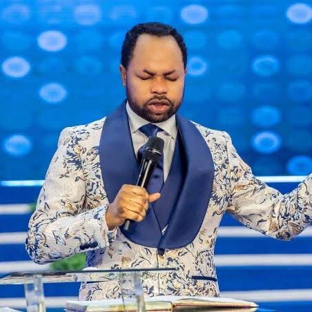 NEILUJULIEN7's tweet photo. My Prophet
Prophet. (DR) Isaiah Wealth
#Gospelpillarschurch #Gospel #Onesoundrevival https://t.co/NKpBAQ4quc