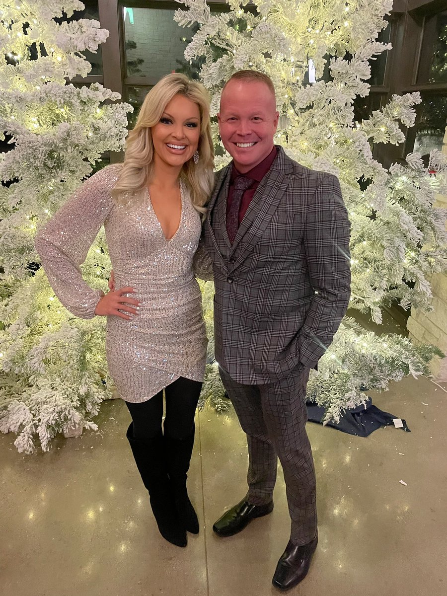 rachelhackbarth's tweet photo. Work Christmas Party 🎉 https://t.co/rBihxBGfqs