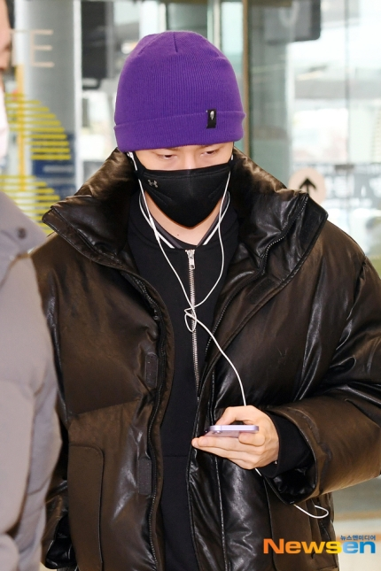 Articles about the arrive for Jeju concert 🎶

Pls, react a lot 💜

1. naver.me/5XDDtmC8
2. naver.me/5P22Dg91
3. v.daum.net/v/202212041741…
4. v.daum.net/v/202212041740…

#IM #아이엠💜🌹