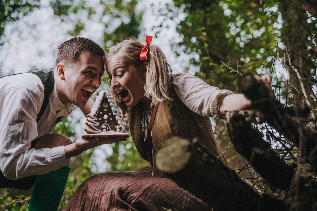 Pegatweet's tweet image. Do you fancy a cheeky treat? 🎁

Join us for Hansel &amp;amp; Gretel from 10 December!

This charming show follows the mischievious Hansel and Gretel as they venture into the woods, trailing breadcrumbs and sharing their story as they go.

Tickets on: … instagr.am/p/Clwja7Po9DU/