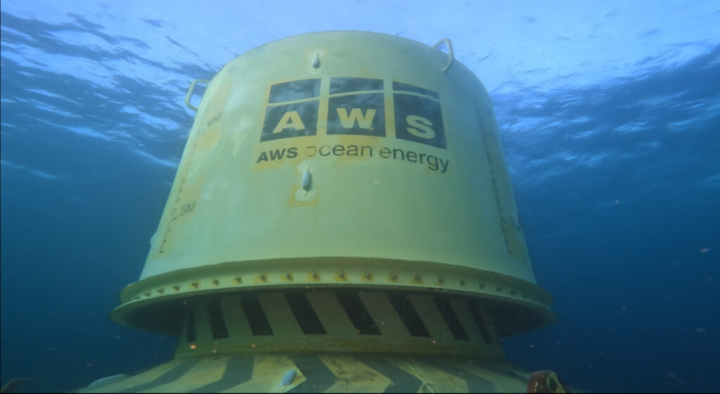 ArnoraCom's tweet photo. Interesting development in #wave #energy. 
🌊⚡️ 

AWS Ocean Energy's #Waveswing wave energy converter captured average power over 10kW and peaks of 80kW, during a period of moderate wave conditions.

https://t.co/EozCPr8jZ4

@AWSOceanEnergy https://t.co/MIIXzs3YQR
