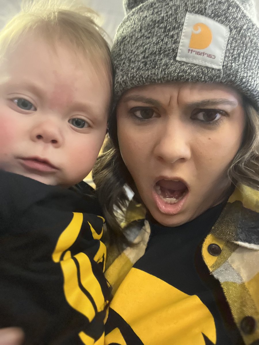 McCallAtwater's tweet photo. Beckett’s first Iowa dual. Let’s go hawks!! #beatstate #fightforiowa #hawkeyenation https://t.co/eh7qrS711k