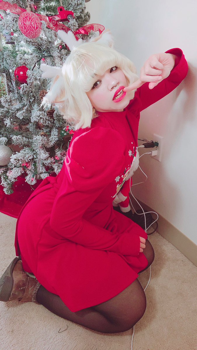 DecklynnM00's tweet photo. Merry Christmas ❤️🎄 #decklynnmoo #blonde #decklynnkastle #littledecklynn #cosplayer #deer #punk #artist #art #Blonde #pinup #browneyes #femboy #Model #shein #cosplay #Deercosplay #blondeboy #Christmasmakeup #cute #sweet #anime #kawaii https://t.co/VXiti8OizQ
