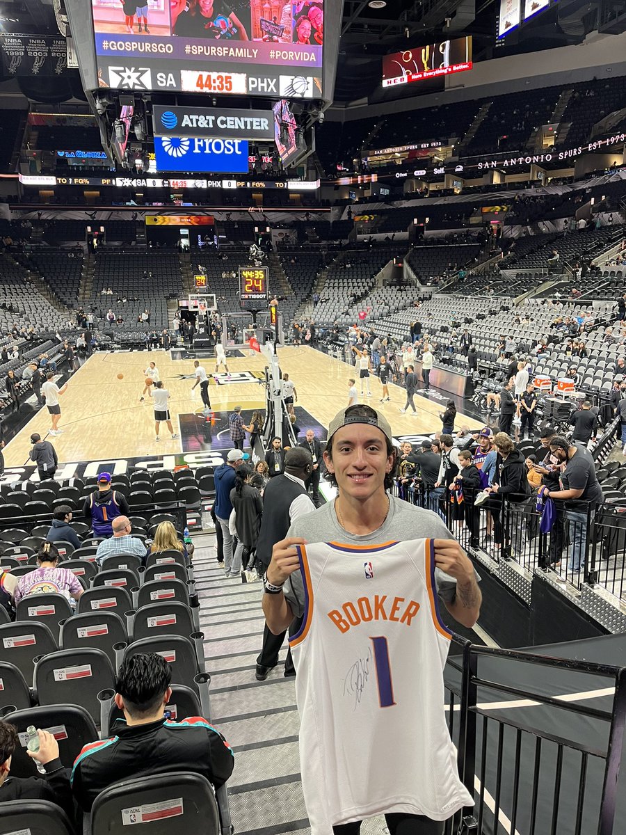 Appreciate you <a href="/DevinBook/">Book</a> 🙏🏽