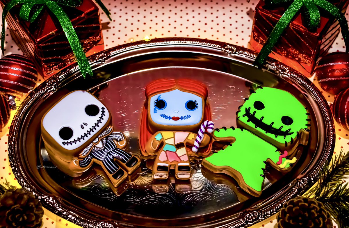 cjcollections21's tweet photo. 4th day of the #FunkoPhotoADayChallenge #NationalCookieDay #Funko #FunkoFamily #Gingerbread  #nightmarebeforechristmas @OriginalFunko @brianmariotti https://t.co/tZypYWIStc