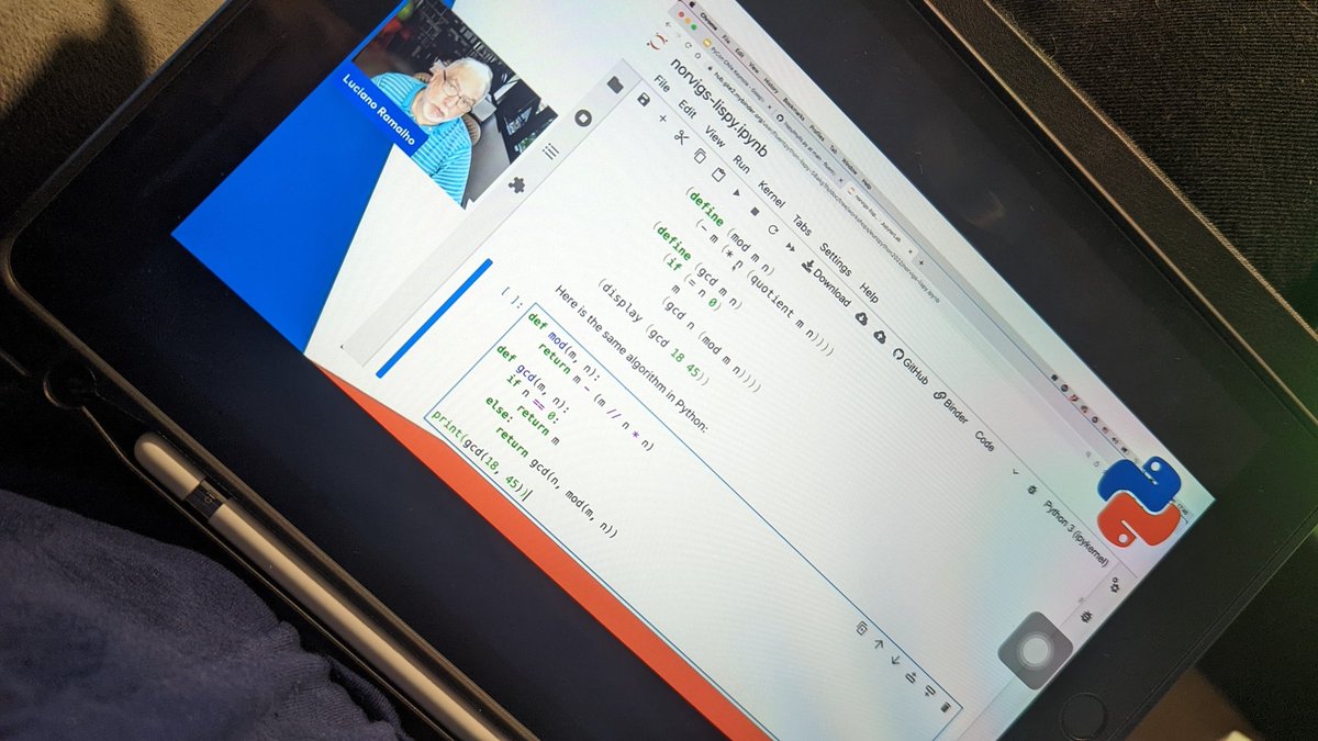 AlfonsoAreizaG's tweet photo. No more broom for this Sunday 😁. It's time to study . Luciano Ramalho presenting at #PythonChile #PyConChile22 #PyconChile 🇨🇱 https://t.co/9xdi0D2LIC
