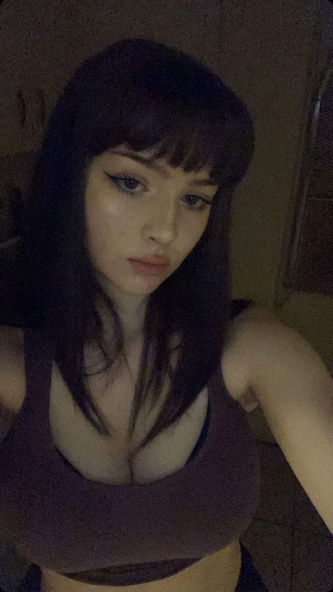 realzkittykat's tweet photo. Would you fuck the shit out of me? 

#nsfwaccount #nsfwtwt #barelylegalteen https://t.co/sWN8Zh0Toa