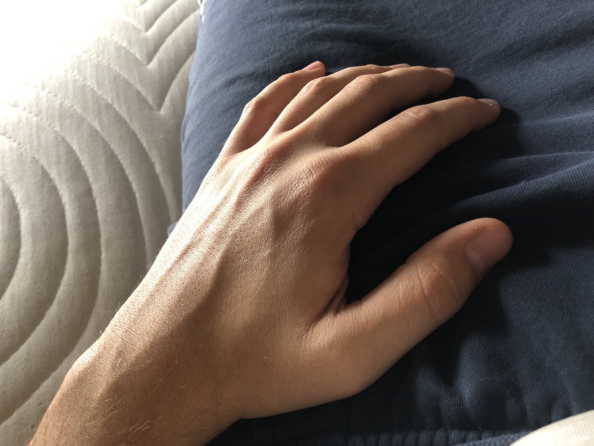 thallema's tweet photo. The only thing that feels better than fucking a beautiful woman is being truly desired and craved by a beautiful woman. You will never experience either, so just keeping stroking to my masculinity while you send me my cash.
#findom #alphamale #hugehands #changethesheets https://t.co/DRmEoZmu44