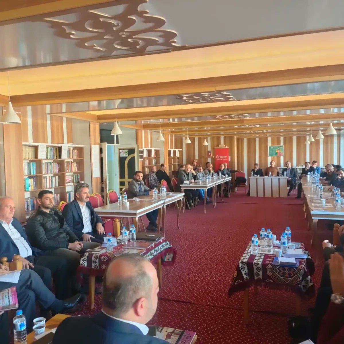 genconderurfa's tweet photo. Önder Genel merkez’den 3 kişilik heyetin ve il Gençlik başkanımızın da katılımıyla Önder ve Genç Önder bölge toplantısı,  Adıyaman ilimizde gerçekleştirildi. Alınan kararların hayırlara vesile olmasını temenni ederiz. https://t.co/fXkC3RaIb2