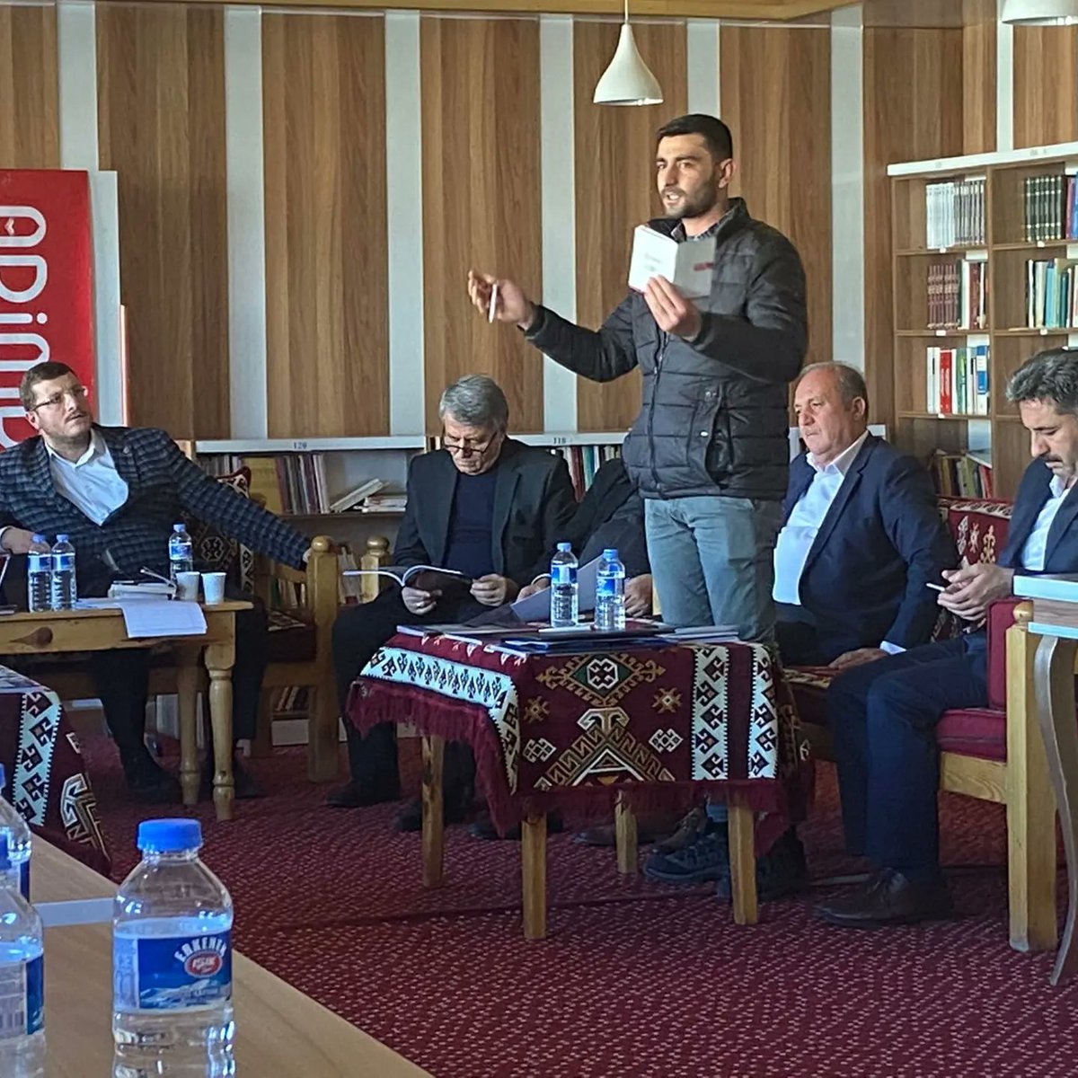 genconderurfa's tweet photo. Önder Genel merkez’den 3 kişilik heyetin ve il Gençlik başkanımızın da katılımıyla Önder ve Genç Önder bölge toplantısı,  Adıyaman ilimizde gerçekleştirildi. Alınan kararların hayırlara vesile olmasını temenni ederiz. https://t.co/fXkC3RaIb2